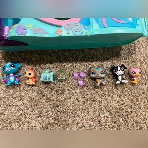Littlest Pet Shop house and pets Lot